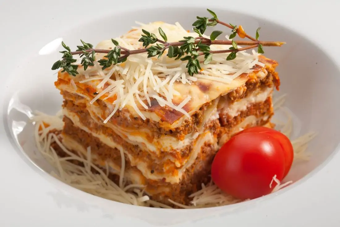 Лазанья болоньезе
